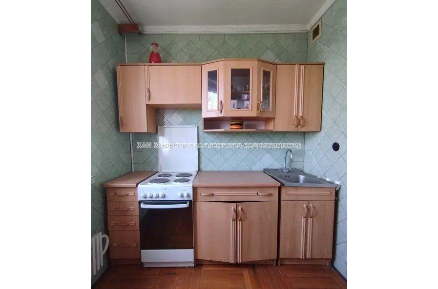 Продам квартиру, Единства ул. , 3  ком., 70 м², советский ремонт 