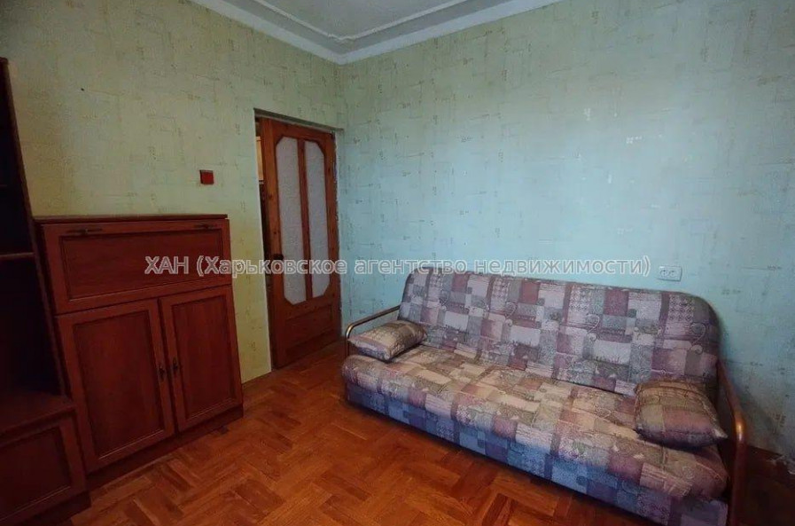Продам квартиру, Единства ул. , 3  ком., 70 м², советский ремонт 