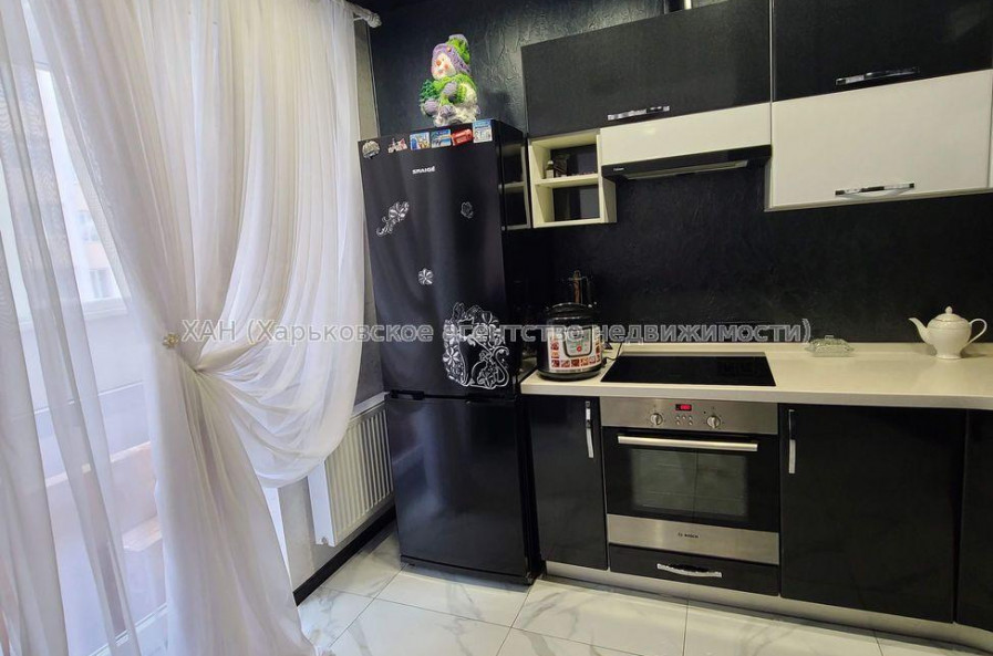 Продам квартиру, Героев Харькова просп. , 1  ком., 38 м², капитальный ремонт 