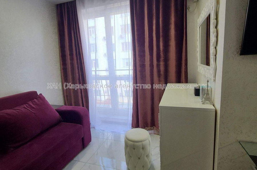 Продам квартиру, Героев Харькова просп. , 1  ком., 38 м², капитальный ремонт 