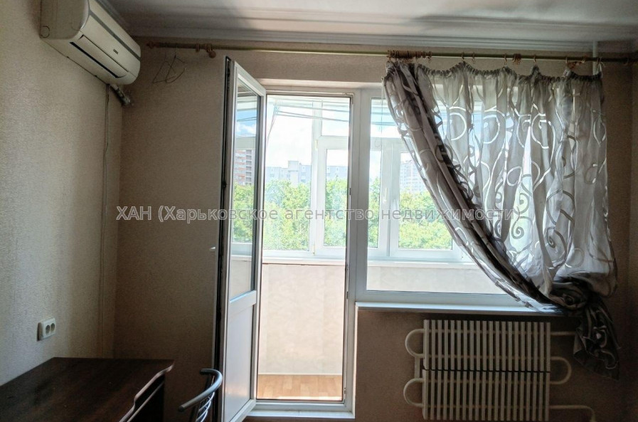 Продам квартиру, Ахсарова Энвера ул. , 1 кім., 34 м², капитальный ремонт 