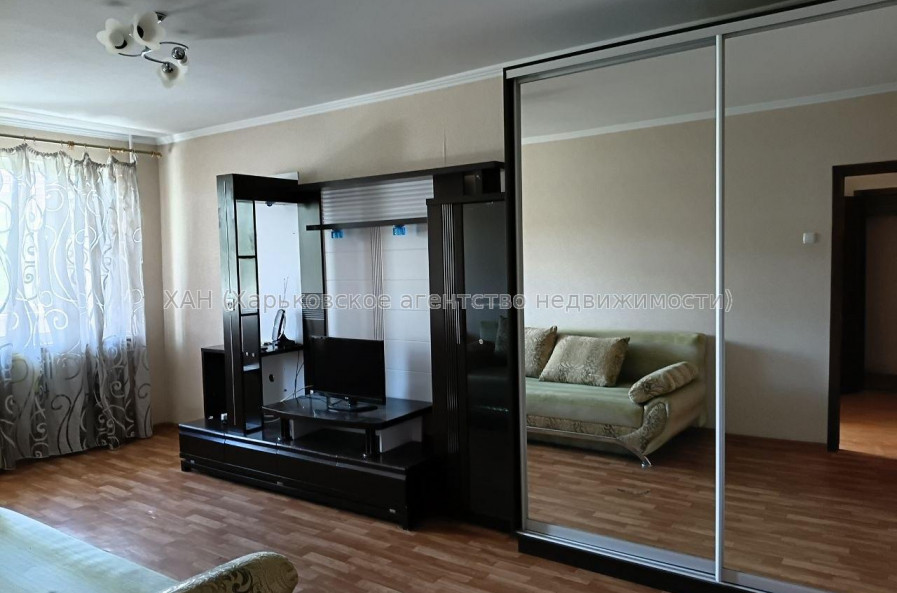 Продам квартиру, Ахсарова Энвера ул. , 1 кім., 34 м², капитальный ремонт 