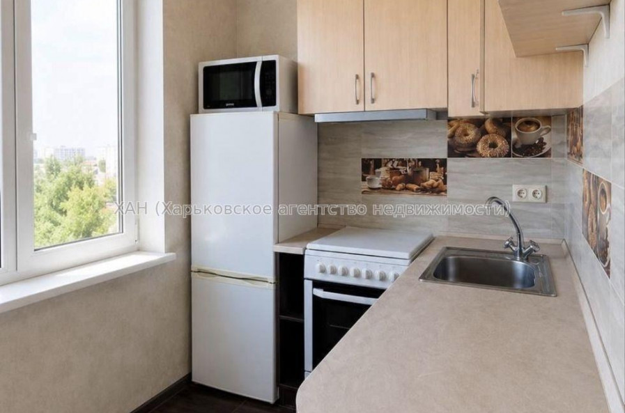 Продам квартиру, Ахсарова Энвера ул. , 1 кім., 34 м², капитальный ремонт 