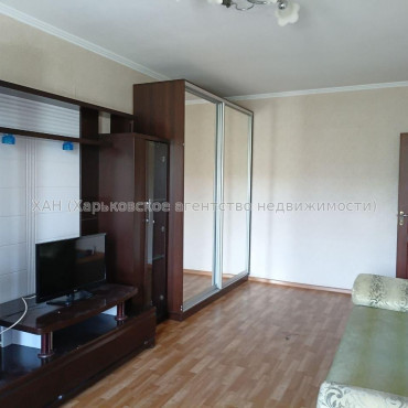 Продам квартиру, Ахсарова Энвера ул. , 1 кім., 34 м², капитальный ремонт 