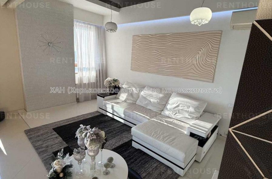 Продам квартиру, Банный пер. , 2  ком., 109 м², авторский дизайн 
