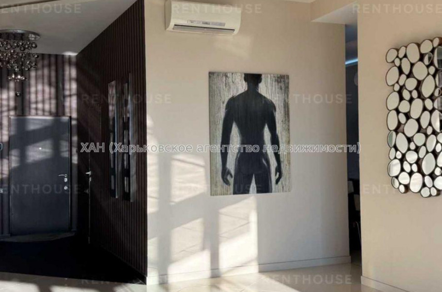 Продам квартиру, Банный пер. , 2  ком., 109 м², авторский дизайн 