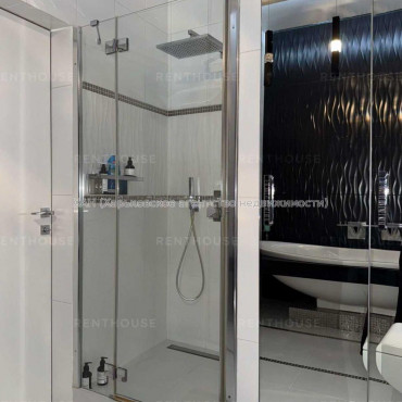 Продам квартиру, Банный пер. , 2  ком., 109 м², авторский дизайн 