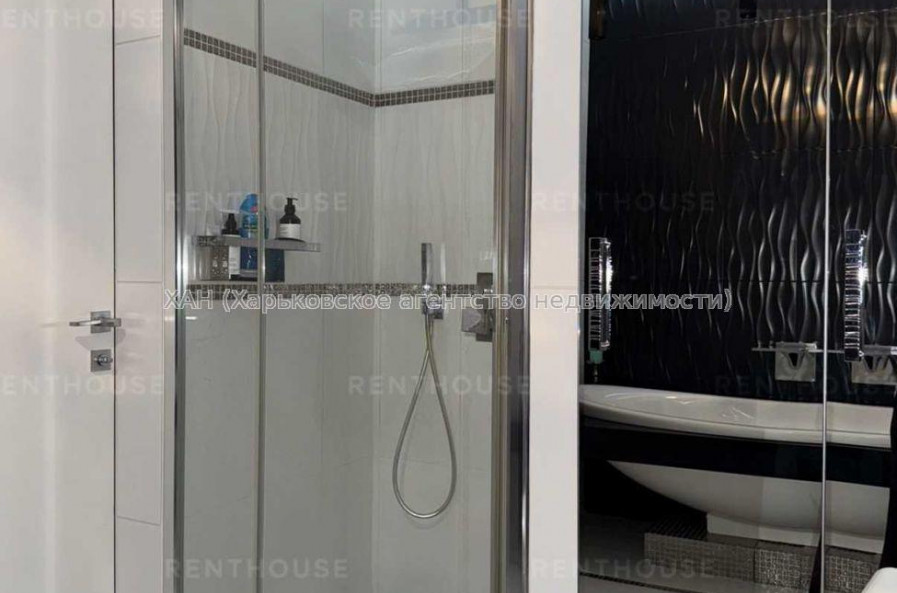 Продам квартиру, Банный пер. , 2  ком., 109 м², авторский дизайн 