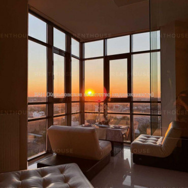 Продам квартиру, Банный пер. , 2  ком., 109 м², авторский дизайн 