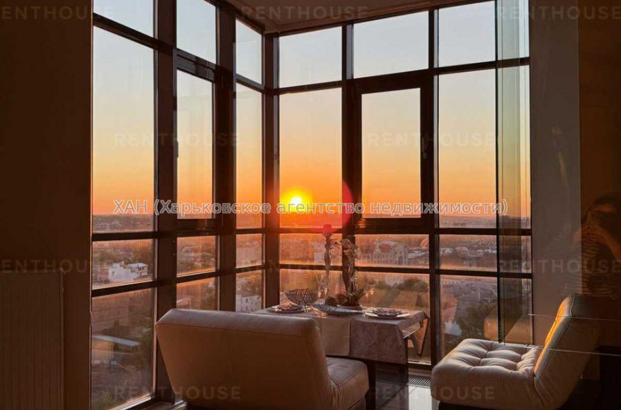 Продам квартиру, Банный пер. , 2  ком., 109 м², авторский дизайн 