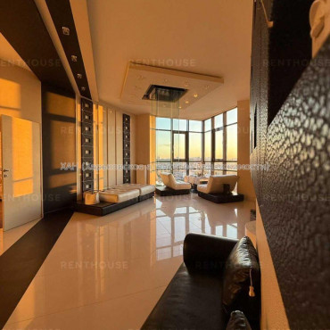 Продам квартиру, Банный пер. , 2  ком., 109 м², авторский дизайн 