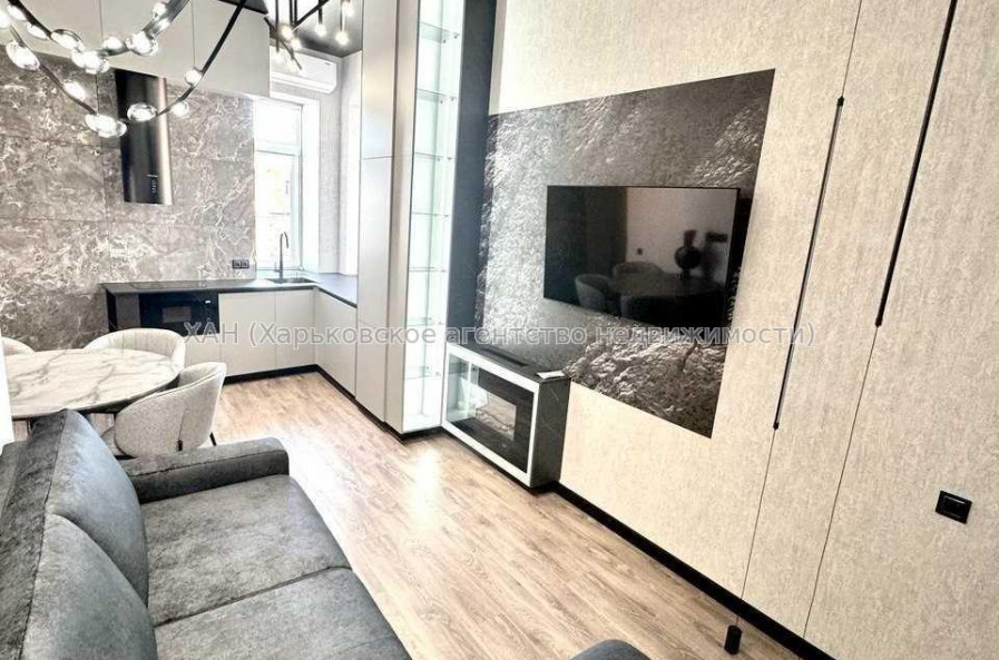 Продам квартиру, Григория Сковороды ул. , 1 кім., 42 м², авторский дизайн 