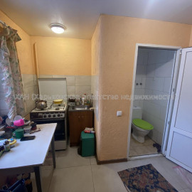 Продам квартиру, Кузнечная ул. , 2  ком., 38.40 м², без ремонта