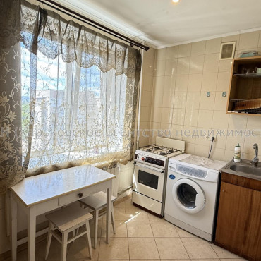 Сдам квартиру, Клочковская ул. , 193Б , 1  ком., 29 м², косметический ремонт 