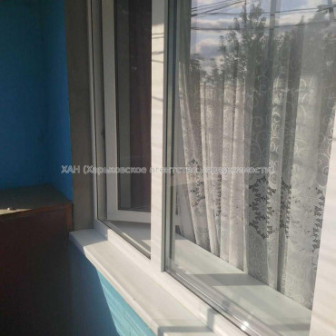 Продам квартиру, Ньютона ул. , 2 кім., 46 м², советский ремонт 