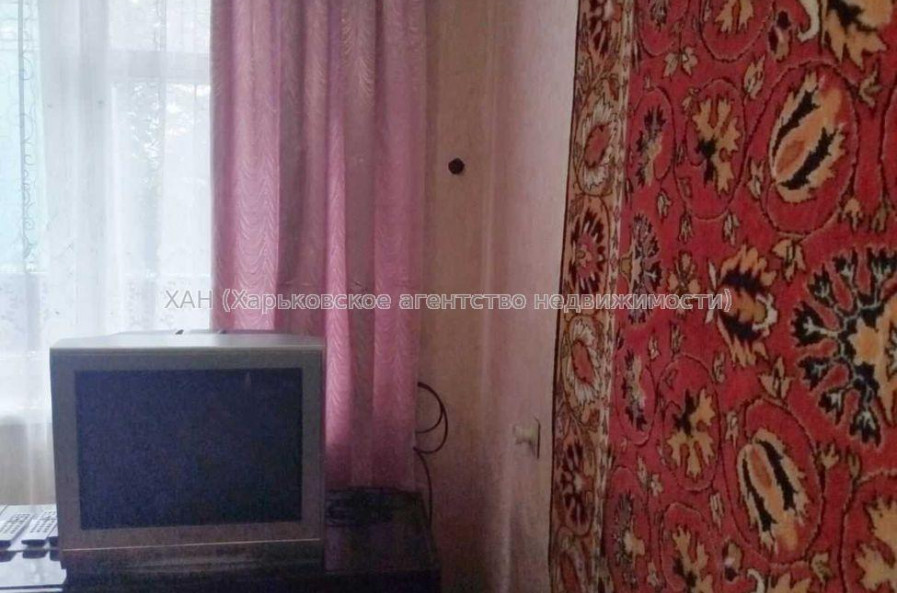 Продам квартиру, Ньютона ул. , 2 кім., 46 м², советский ремонт 