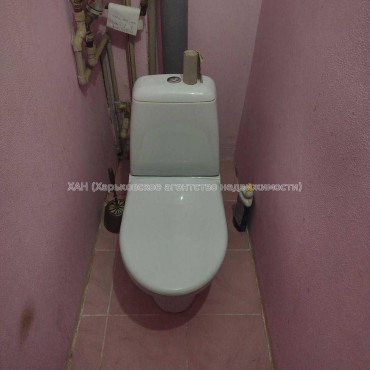 Продам квартиру, Ньютона ул. , 2 кім., 46 м², советский ремонт 
