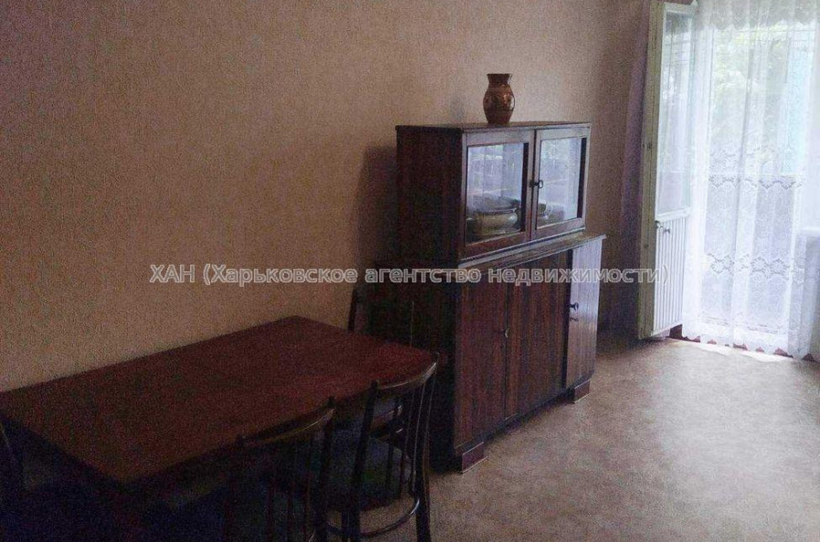 Продам квартиру, Ньютона ул. , 2 кім., 46 м², советский ремонт 