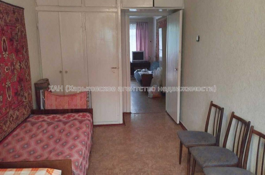 Продам квартиру, Ньютона ул. , 2 кім., 46 м², советский ремонт 