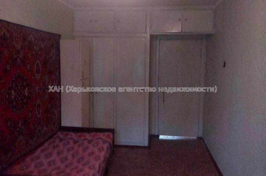 Продам квартиру, Ньютона ул. , 2 кім., 46 м², советский ремонт 