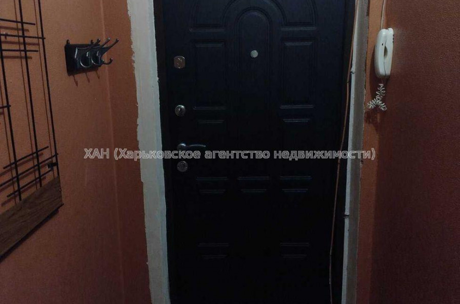 Продам квартиру, Ньютона ул. , 2 кім., 46 м², советский ремонт 