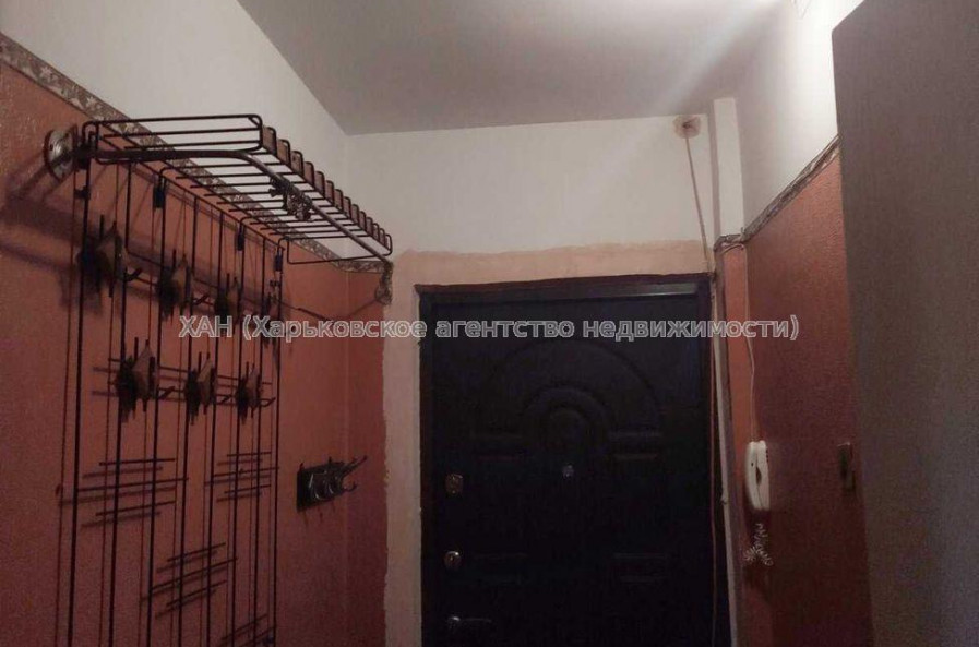 Продам квартиру, Ньютона ул. , 2 кім., 46 м², советский ремонт 