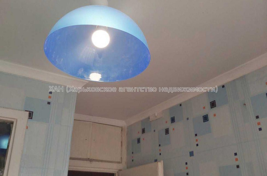 Продам квартиру, Ньютона ул. , 2 кім., 46 м², советский ремонт 