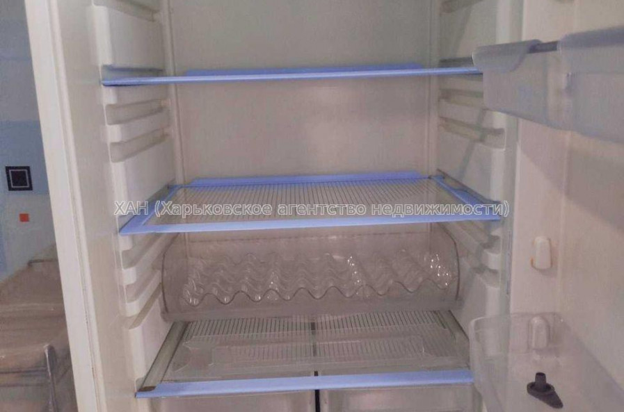Продам квартиру, Ньютона ул. , 2 кім., 46 м², советский ремонт 
