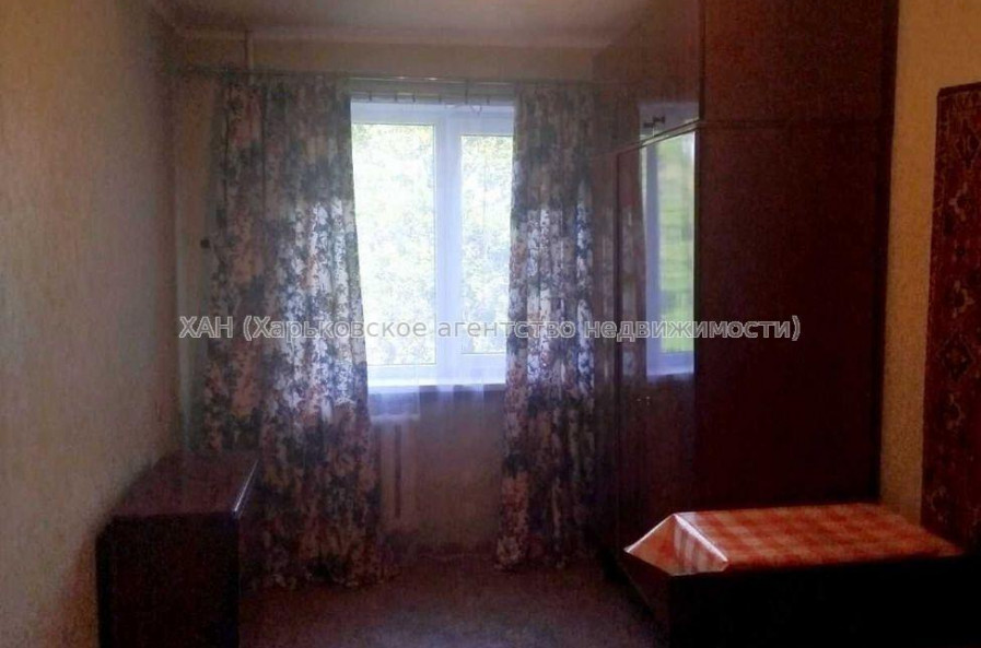 Продам квартиру, Ньютона ул. , 2 кім., 46 м², советский ремонт 