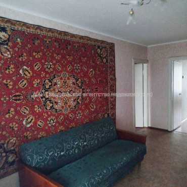 Продам квартиру, Ньютона ул. , 2 кім., 46 м², советский ремонт 