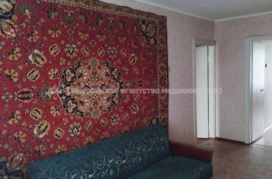 Продам квартиру, Ньютона ул. , 2 кім., 46 м², советский ремонт 