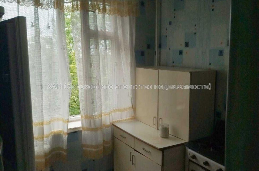 Продам квартиру, Ньютона ул. , 2 кім., 46 м², советский ремонт 