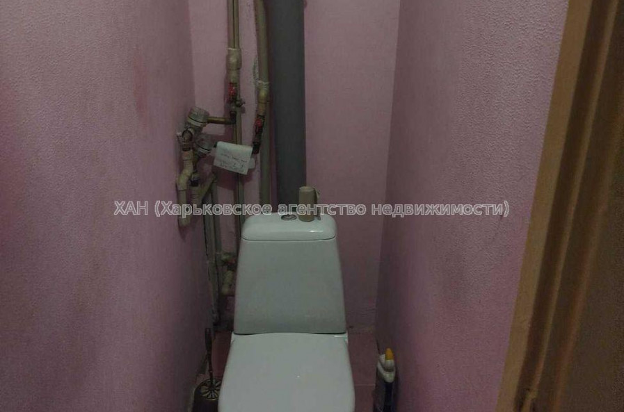 Продам квартиру, Ньютона ул. , 2 кім., 46 м², советский ремонт 