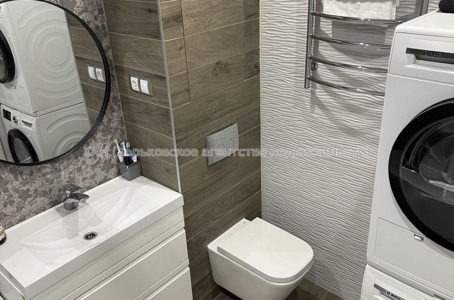 Продам квартиру, Жасминовый б-р , 3 кім., 56 м², евроремонт 