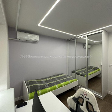 Продам квартиру, Жасминовый б-р , 3 кім., 56 м², евроремонт 
