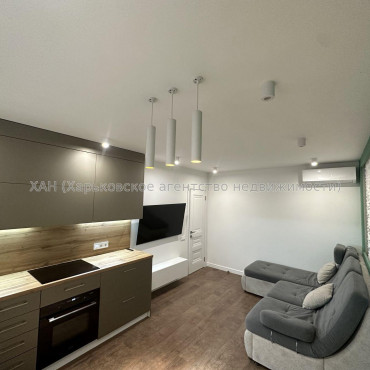 Продам квартиру, Жасминовый б-р , 3 кім., 56 м², евроремонт 