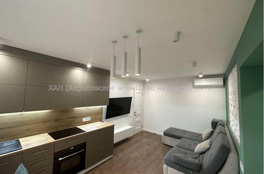 Продам квартиру, Жасминовый б-р , 3 кім., 56 м², евроремонт 