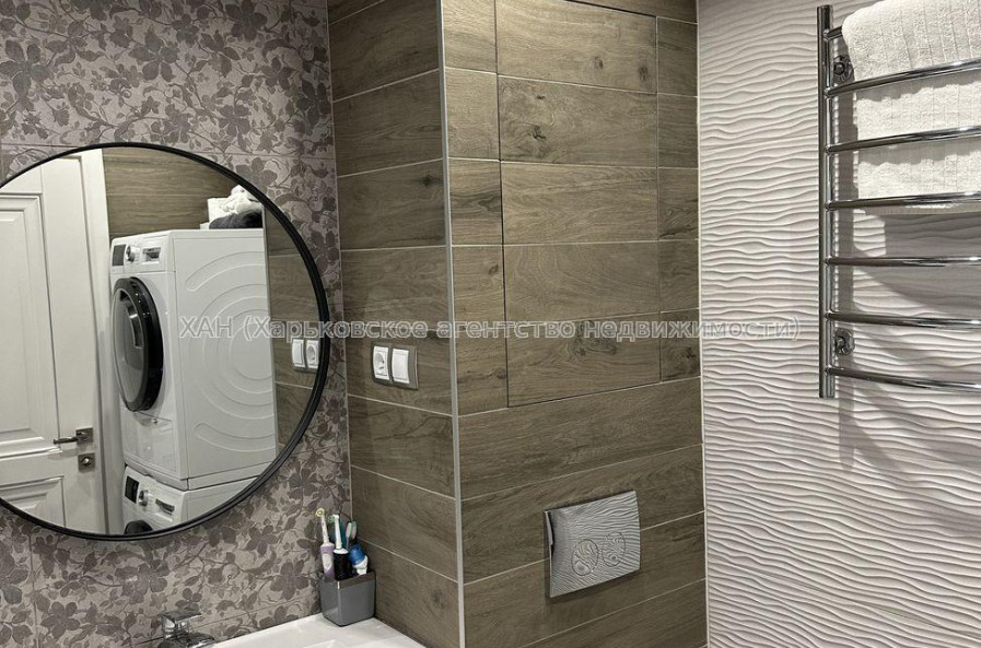 Продам квартиру, Жасминовый б-р , 3 кім., 56 м², евроремонт 
