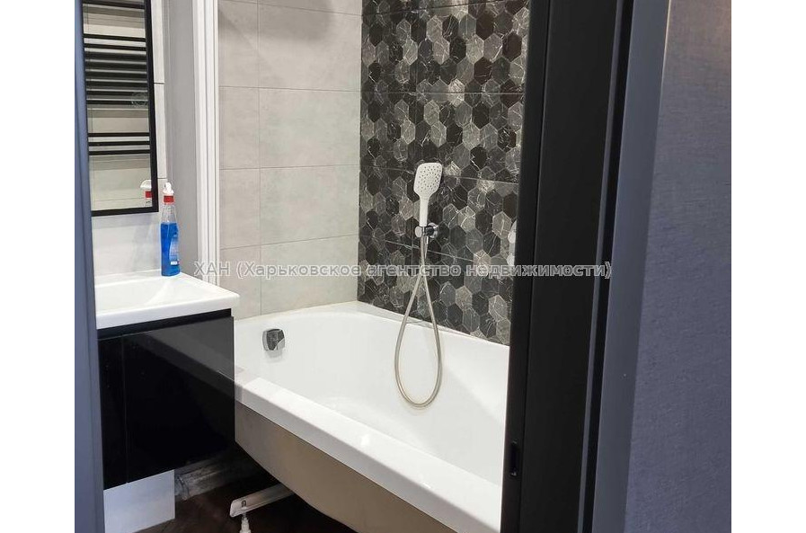 Продам квартиру, Кричевского ул. , 2  ком., 60 м², авторский дизайн 