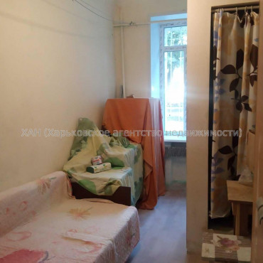 Продам квартиру, Китаенко ул. , 1 кім., 14 м², косметический ремонт 