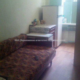 Продам квартиру, Китаенко ул. , 1 кім., 14 м², косметический ремонт