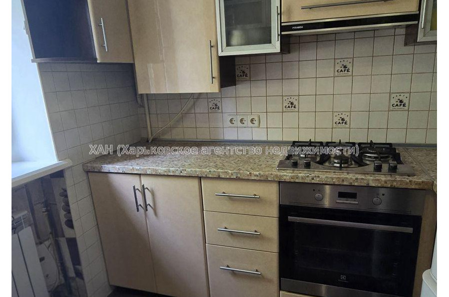 Продам квартиру, Профсоюзный бульв. , 2  ком., 43.70 м², косметический ремонт 