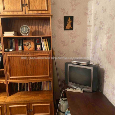 Продам квартиру, Волонтерская ул. , 71 , 2  ком., 45 м², советский ремонт 