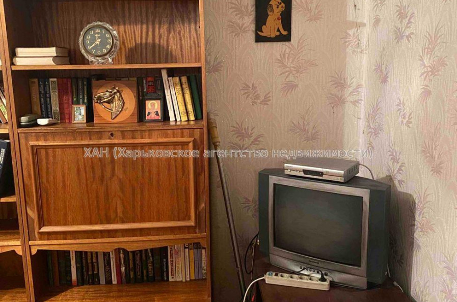 Продам квартиру, Волонтерская ул. , 71 , 2  ком., 45 м², советский ремонт 