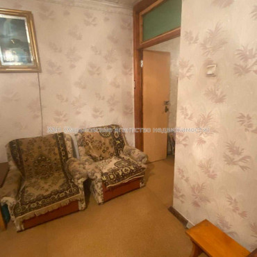 Продам квартиру, Волонтерская ул. , 71 , 2  ком., 45 м², советский ремонт 