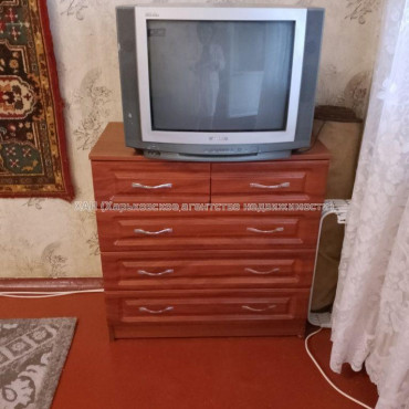 Продам квартиру, Каденюка ул. , 3  ком., 65 м², косметический ремонт 