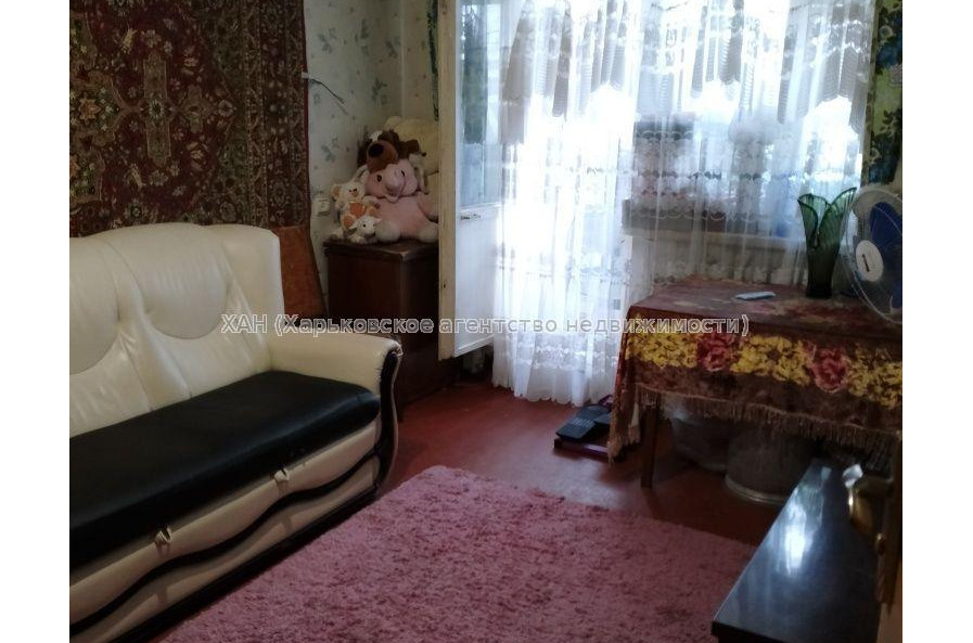Продам квартиру, Каденюка ул. , 3  ком., 65 м², косметический ремонт 