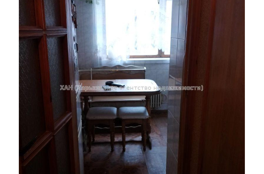 Продам квартиру, Каденюка ул. , 3  ком., 65 м², косметический ремонт 