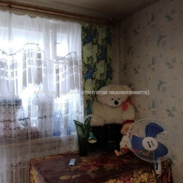 Продам квартиру, Каденюка ул. , 3  ком., 65 м², косметический ремонт 