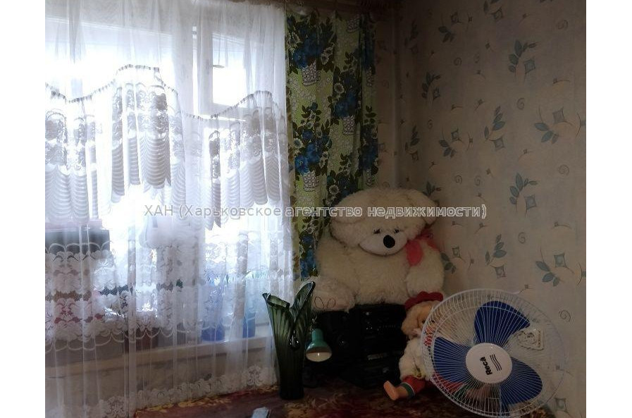 Продам квартиру, Каденюка ул. , 3  ком., 65 м², косметический ремонт 